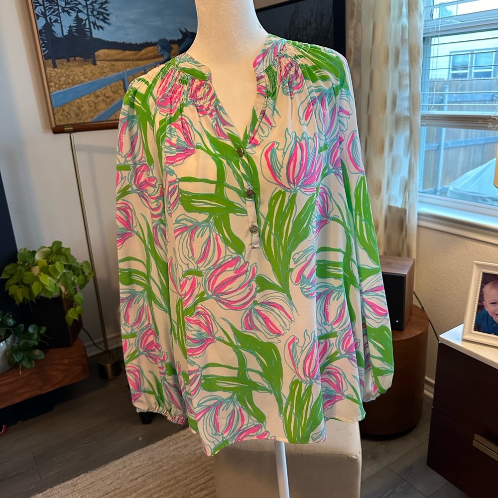 Lilly Pulitzer Size Med EUC Elsa - Tulips